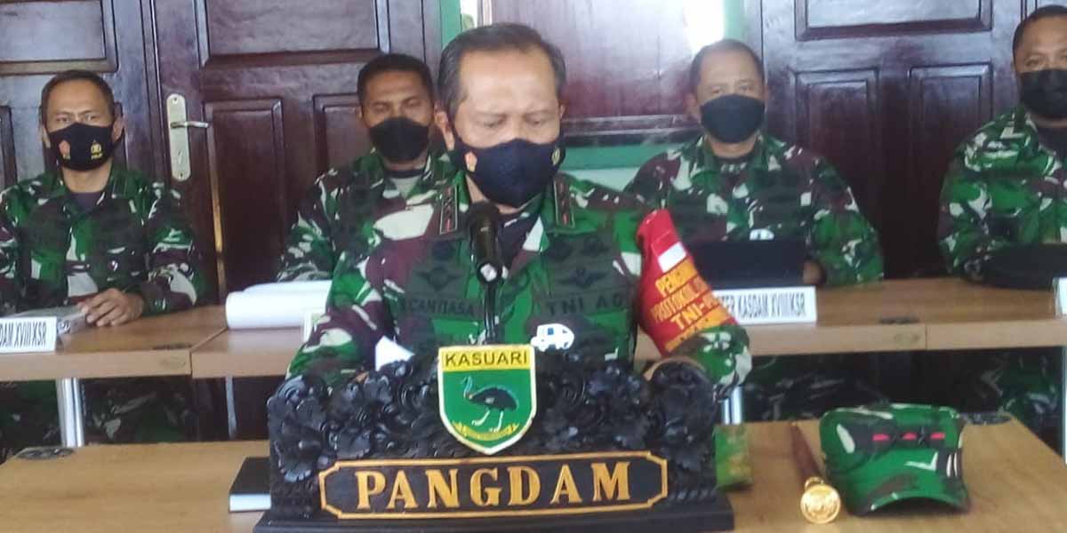 pangdam-xviiikasuari-kerahkan-prajurit-kejar-pelaku-penyerangan-posramil-maybrat